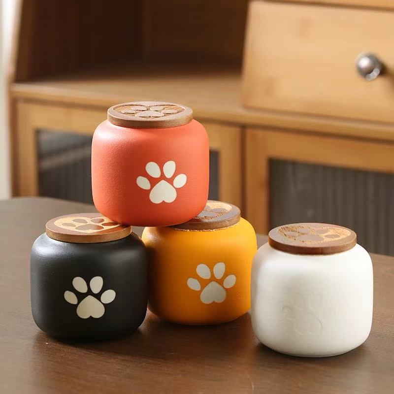 新品の陶器製ペット用火葬骨壷、猫や犬の葬儀用品、思い出の記念品、コレクション缶、密封缶、カスタマイズ可能